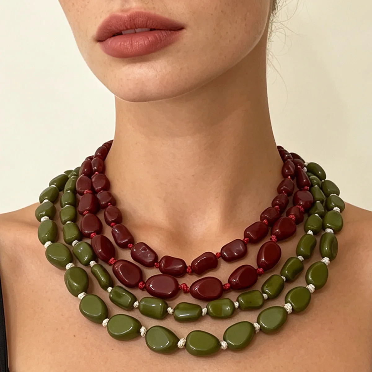 Women'S Fashion Ww2 - Multilayer Irregular Oval Beaded Necklace Wine