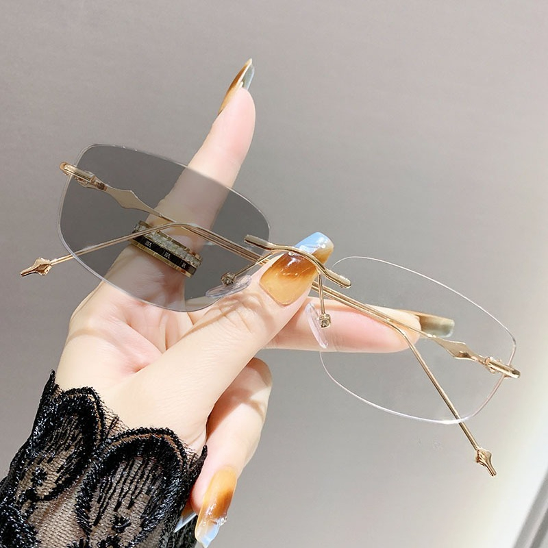 Fashionable Women's Photochrom - Women'S Fashion Glasses With Clear Lenses 评论和价格