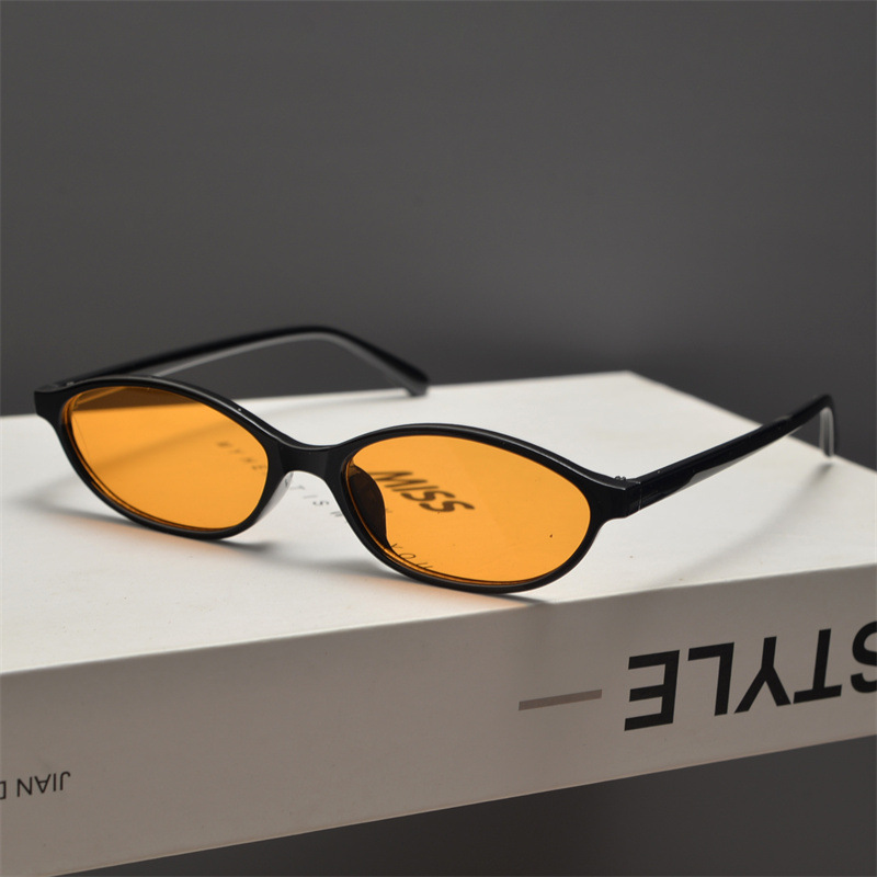 New Retro Oval Cat Eye Sunglas - Women'S Fashion In The 90S 评论和价格