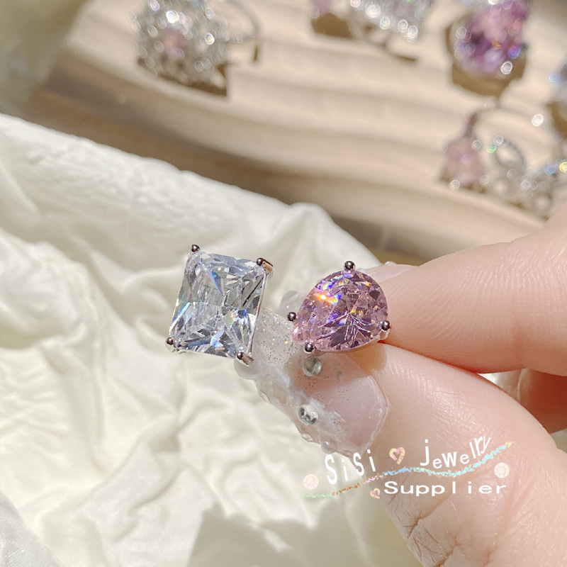 Adjustable Butterfly Brilliant - Women'S Day Fashion Show 评论和价格