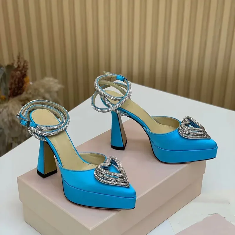 Platform Crystal Love Decorati - Women Fashion Nova 评论和价格